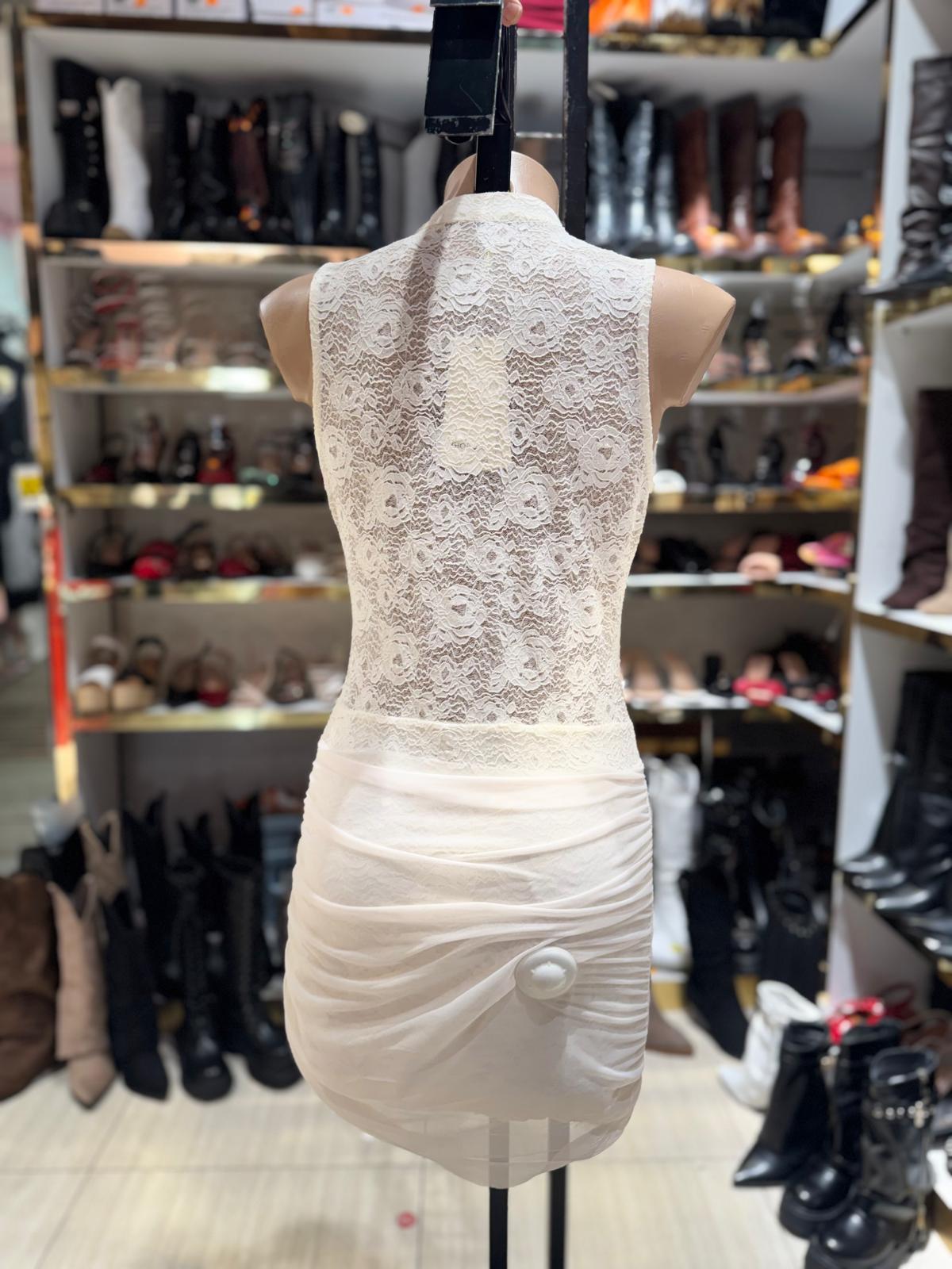 Vestito in pizzo corto