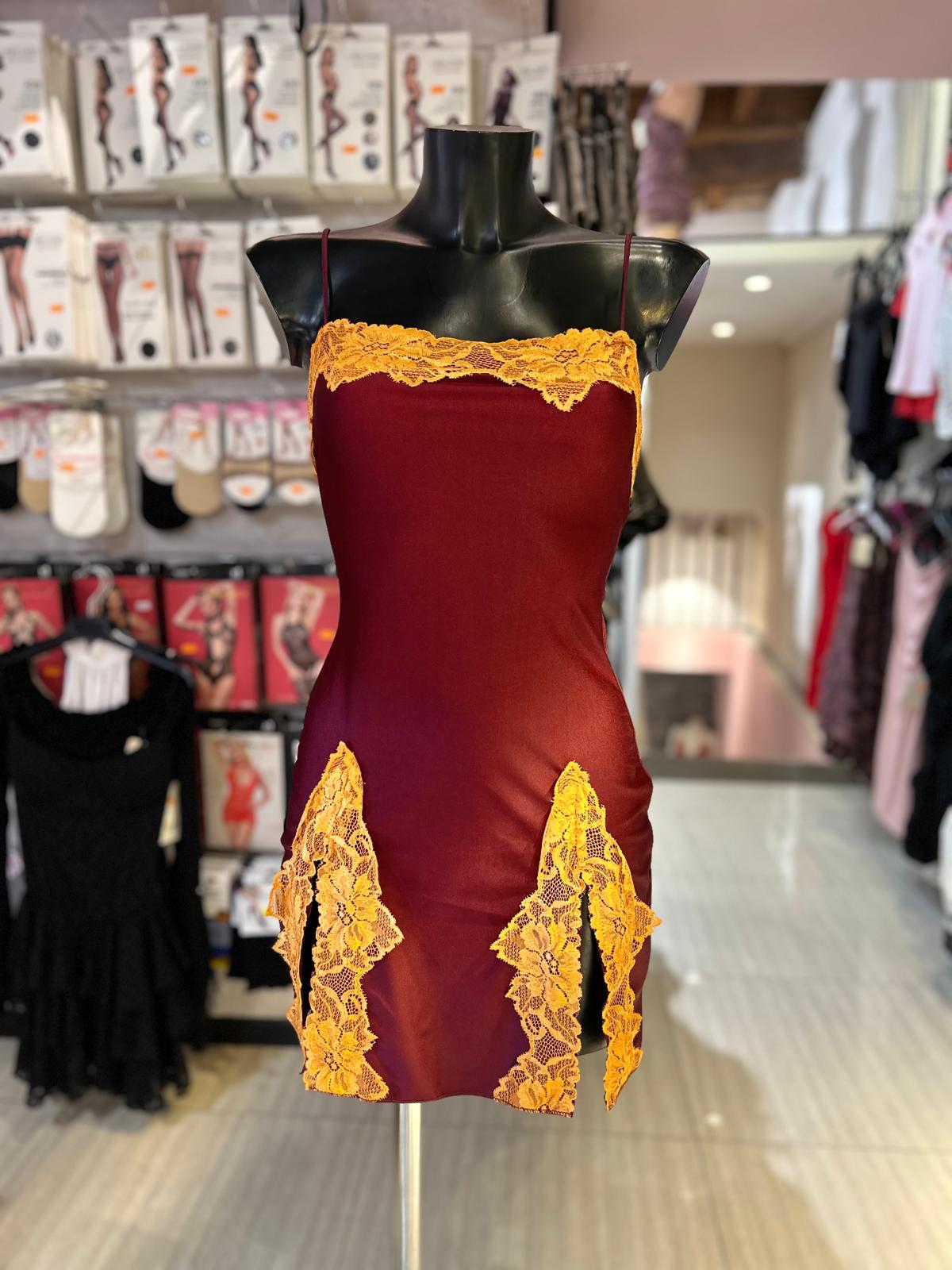 Vestito in pizzo corto