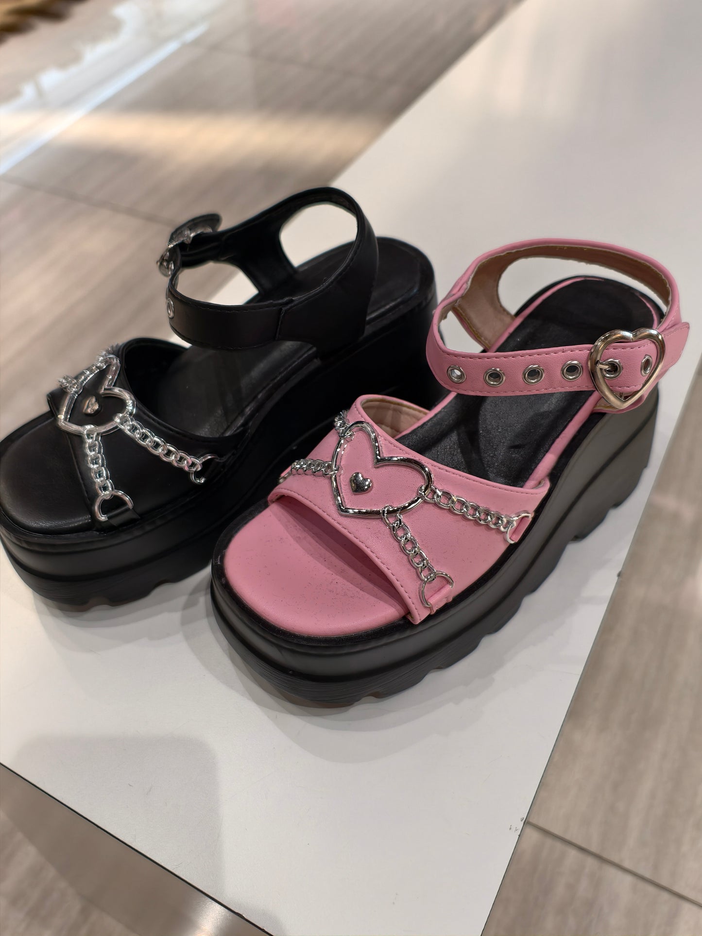 Sandali platform Goth