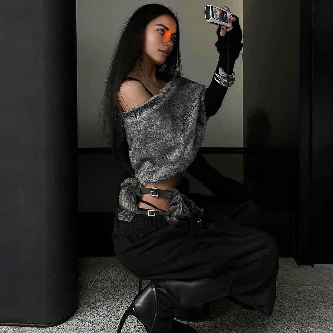 Top maniche lunghe scollato