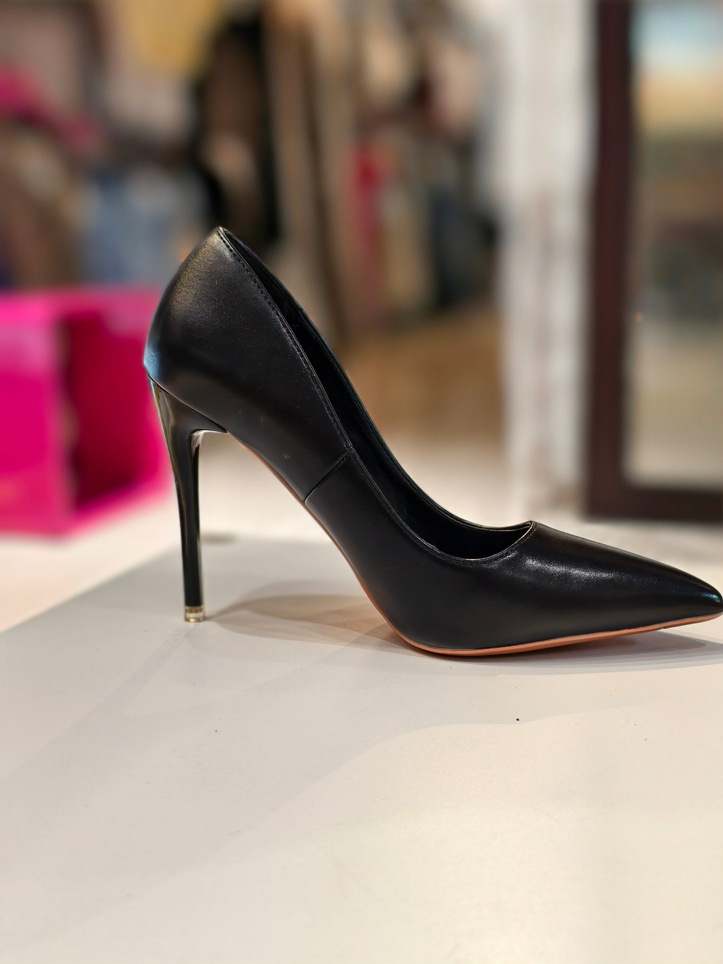 Décolleté nero opaco