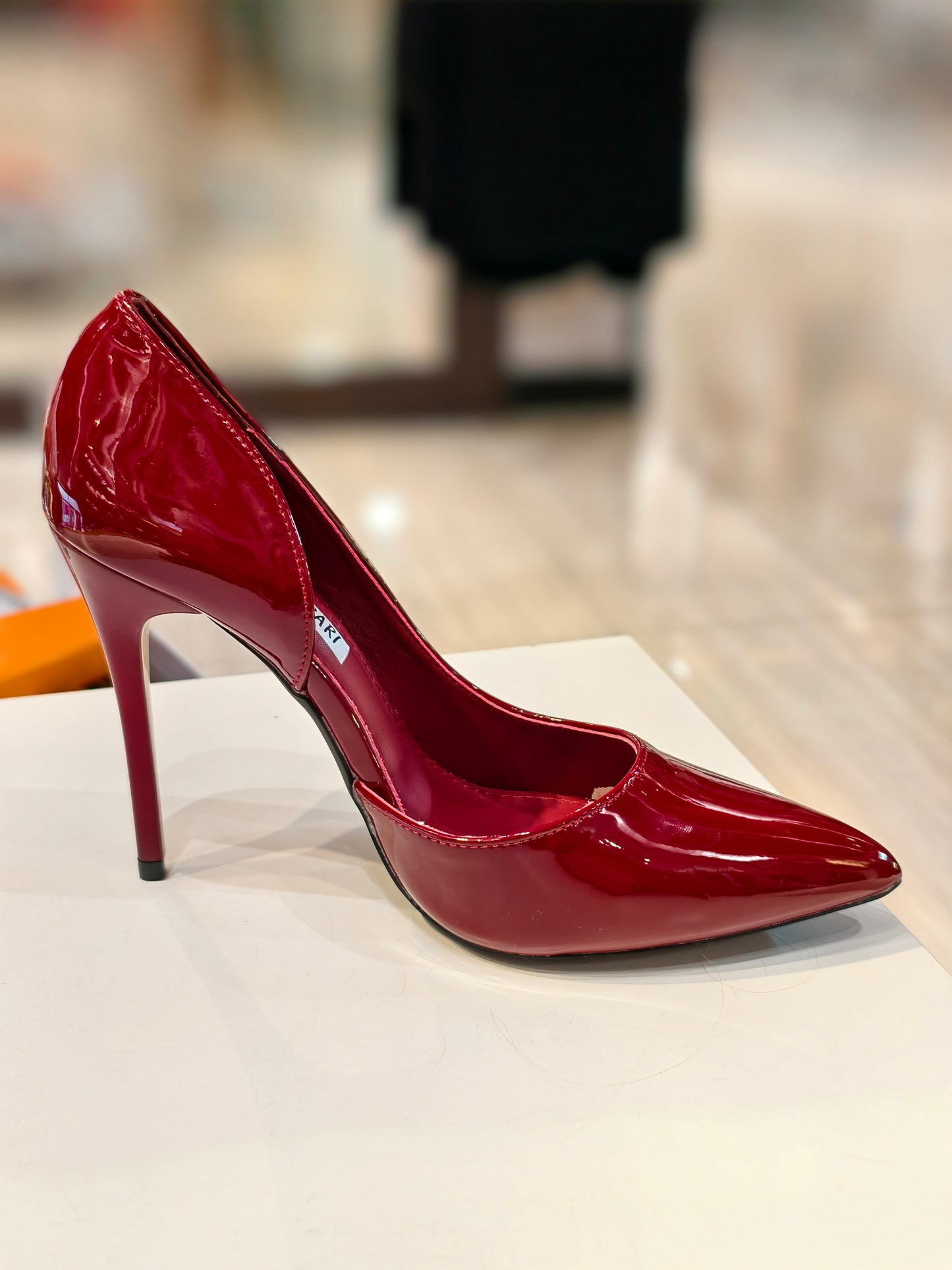 Décolleté lucide aperte laterali