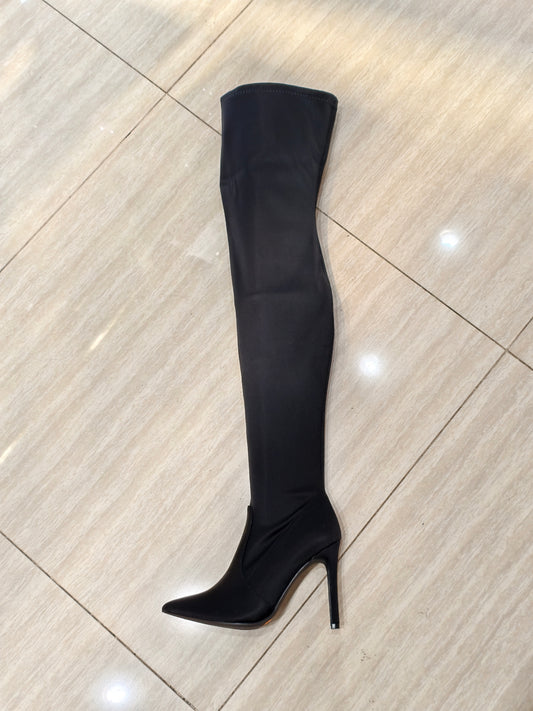 Stivale sopra Ginocchio