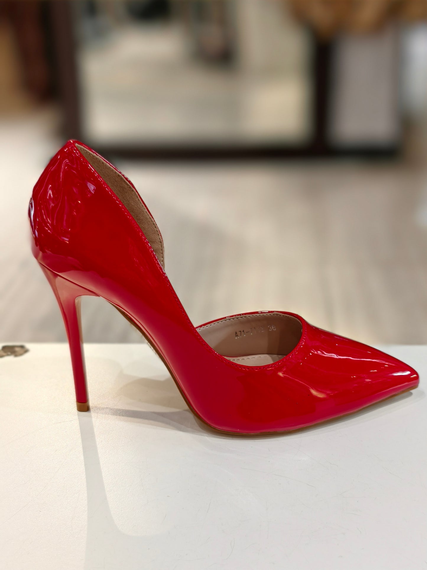 Tacco decolletè aperto laterale