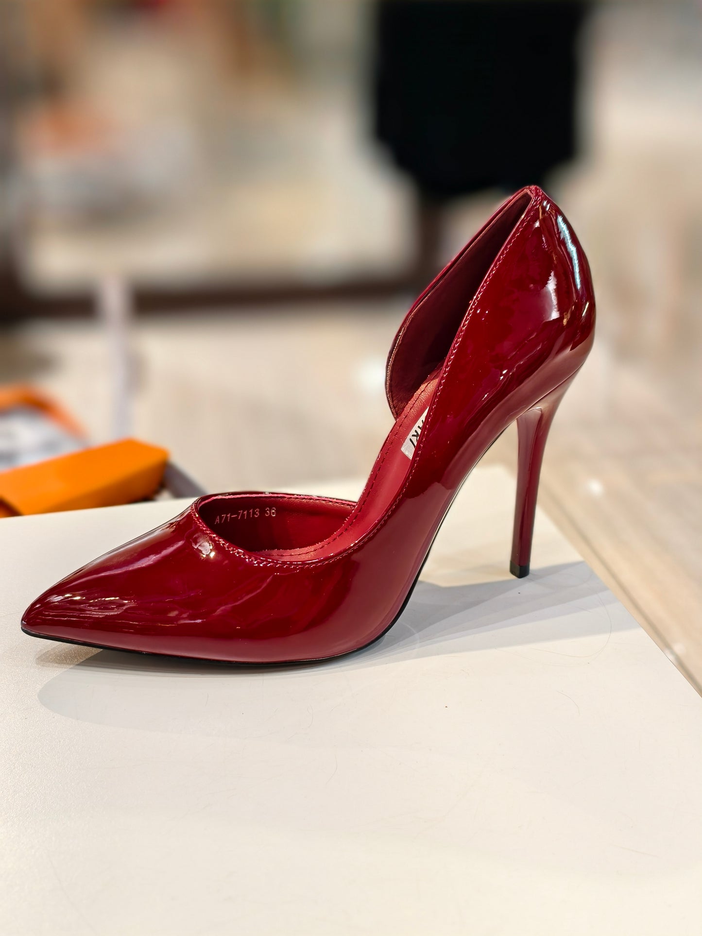 Décolleté lucide aperte laterali