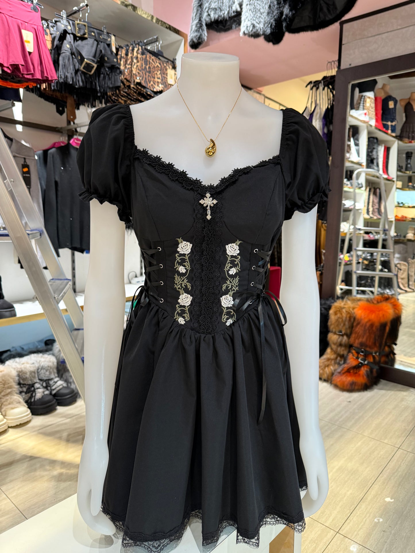 Vestito flower and cross