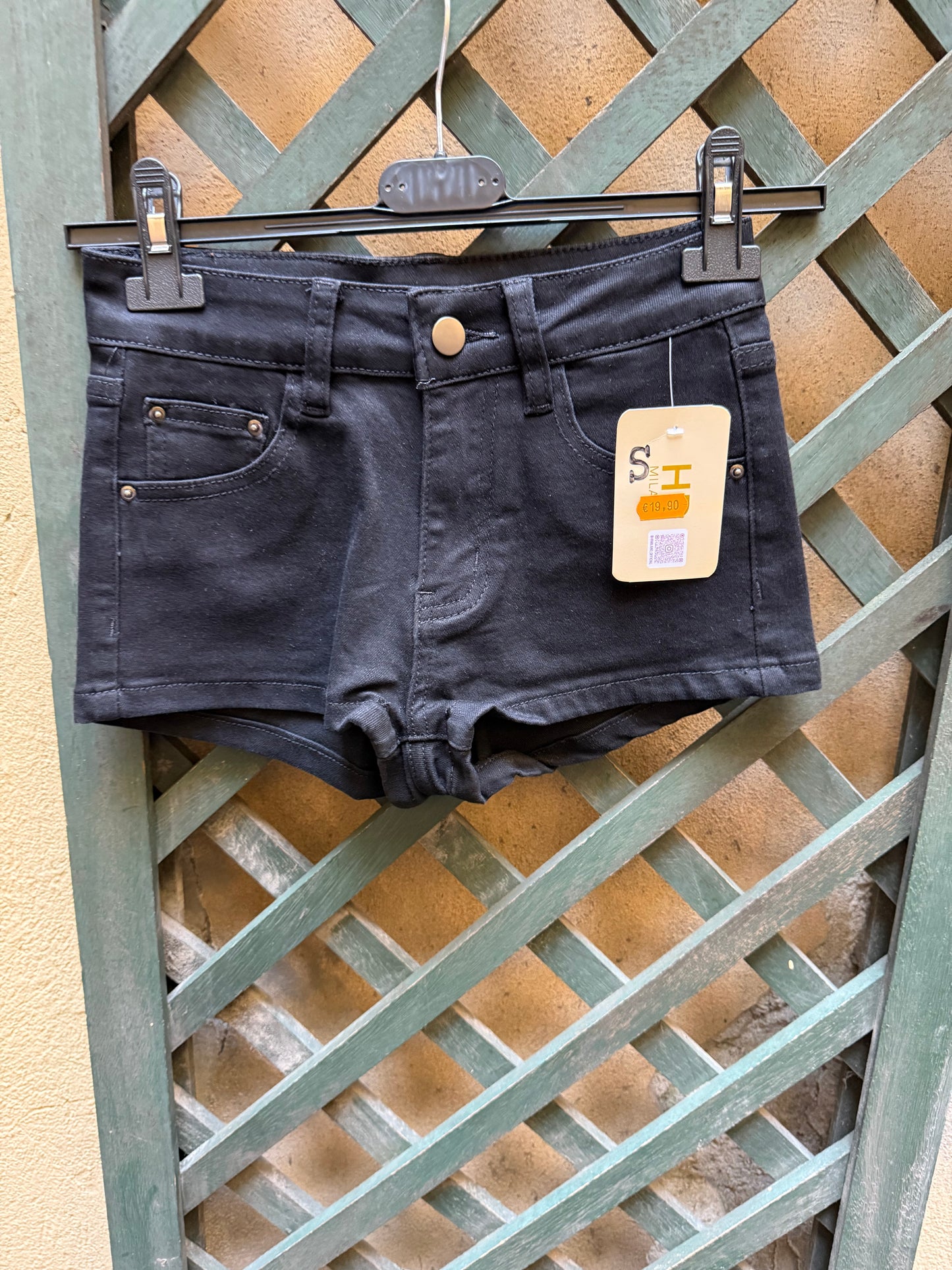 Pantaloncino nero corto