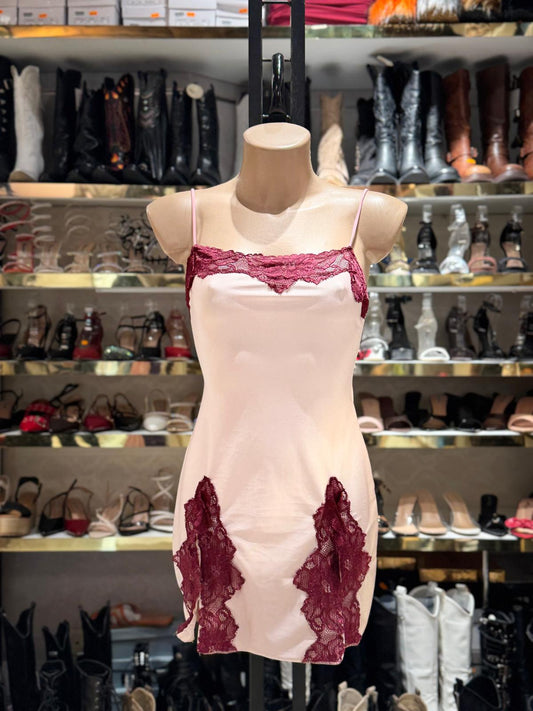 Vestito in pizzo corto