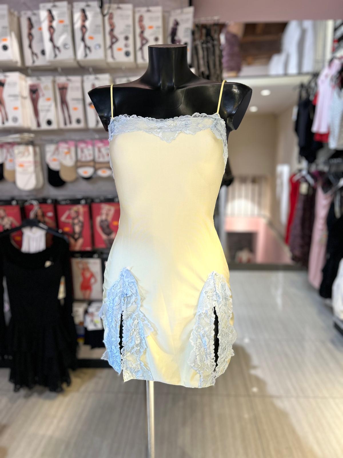 Vestito in pizzo corto
