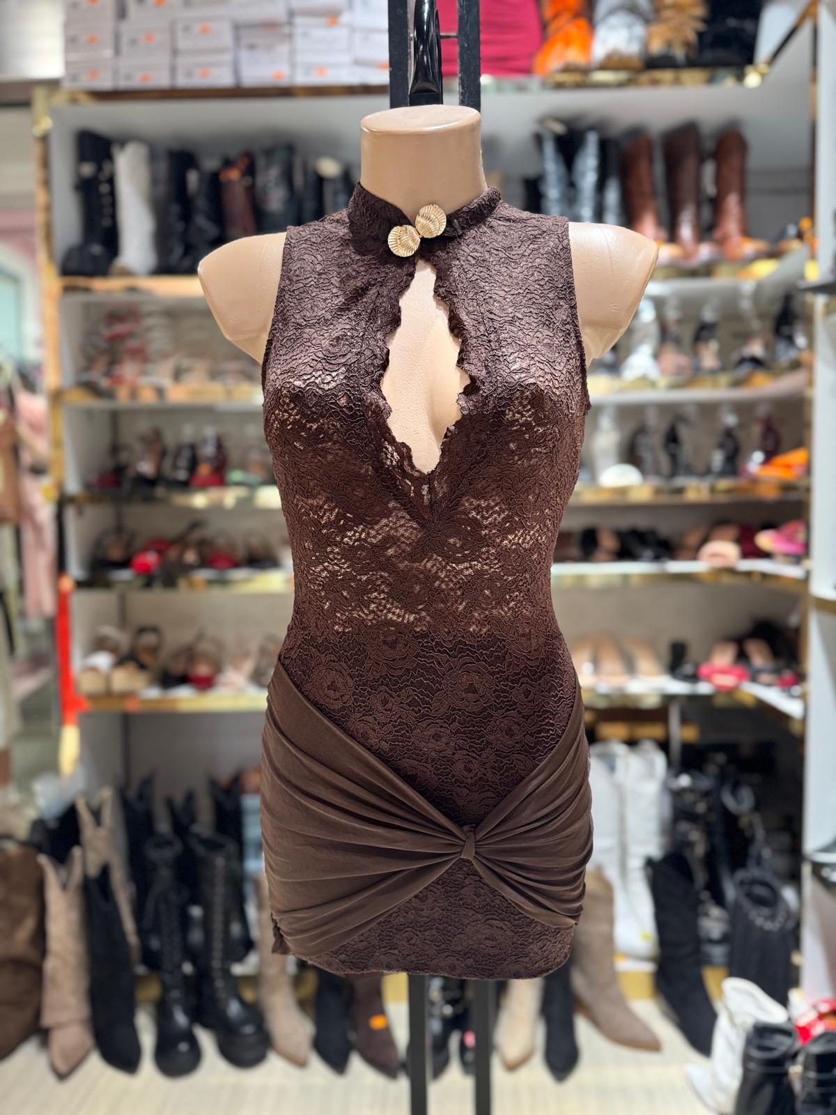 Vestito in pizzo corto