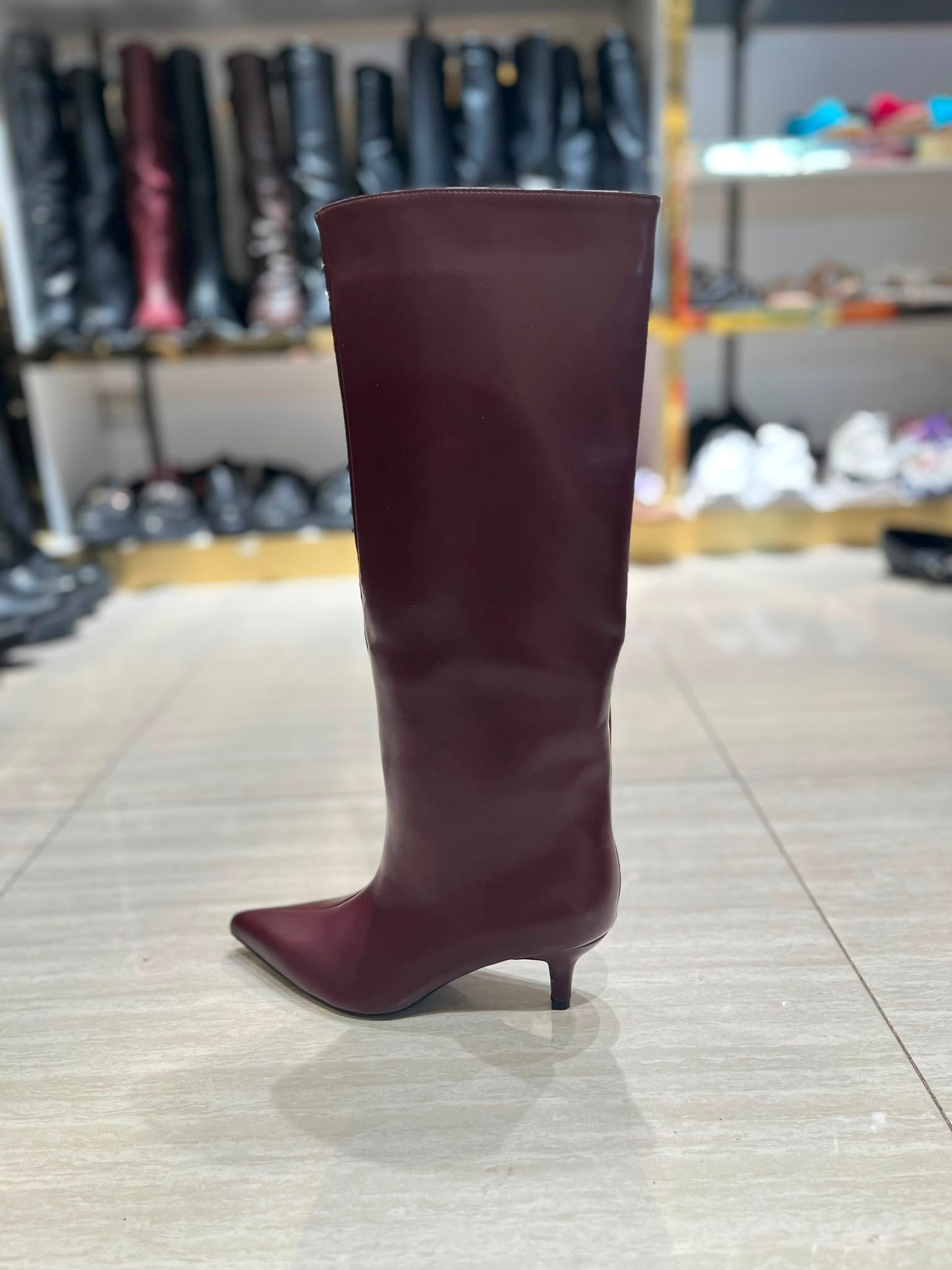 Stivale in Pelle con Tacco Basso