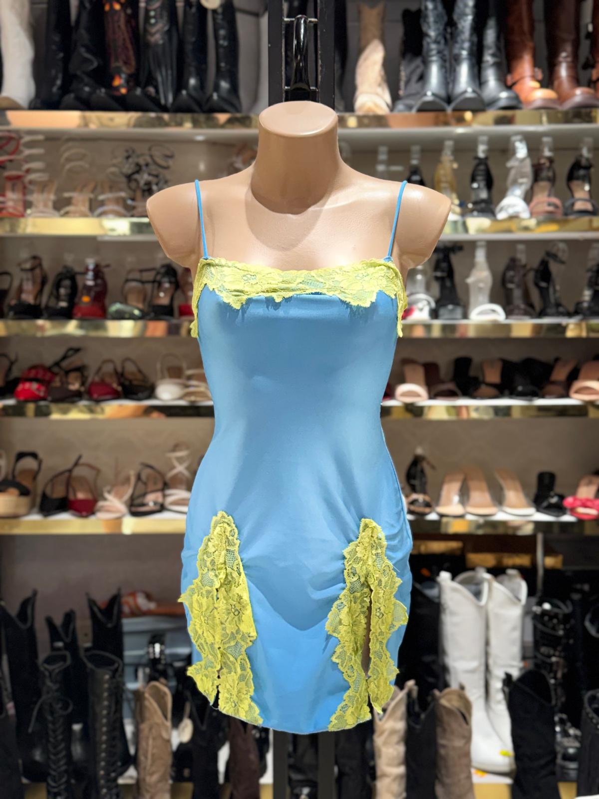 Vestito in pizzo corto