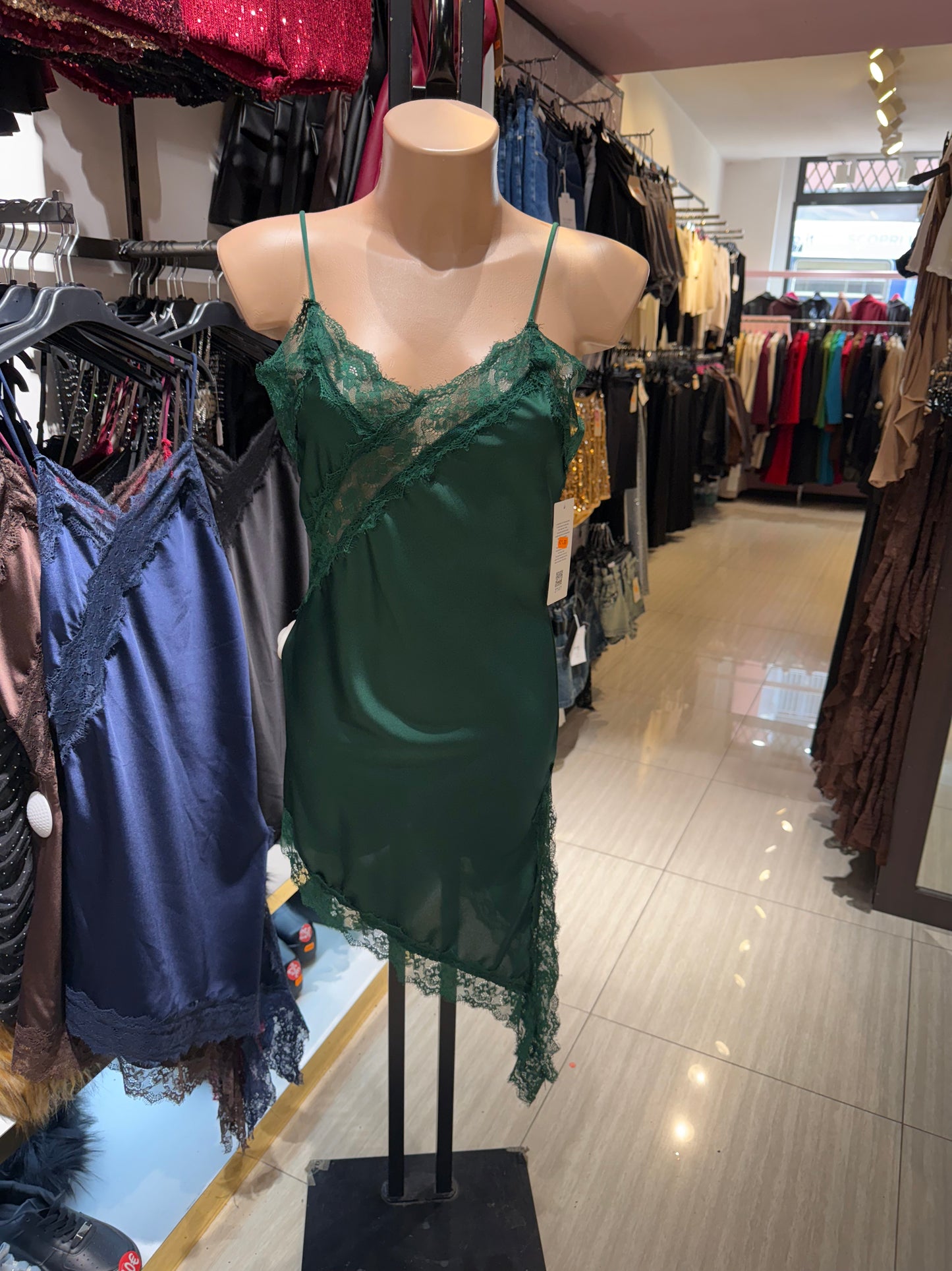 Vestito da notte in raso