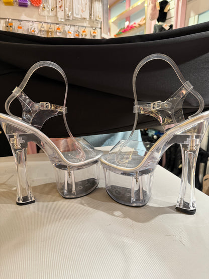 Sandali trasparenti con tacco alto