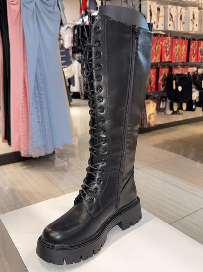 Stivale Alto Black: Potenza e Stile