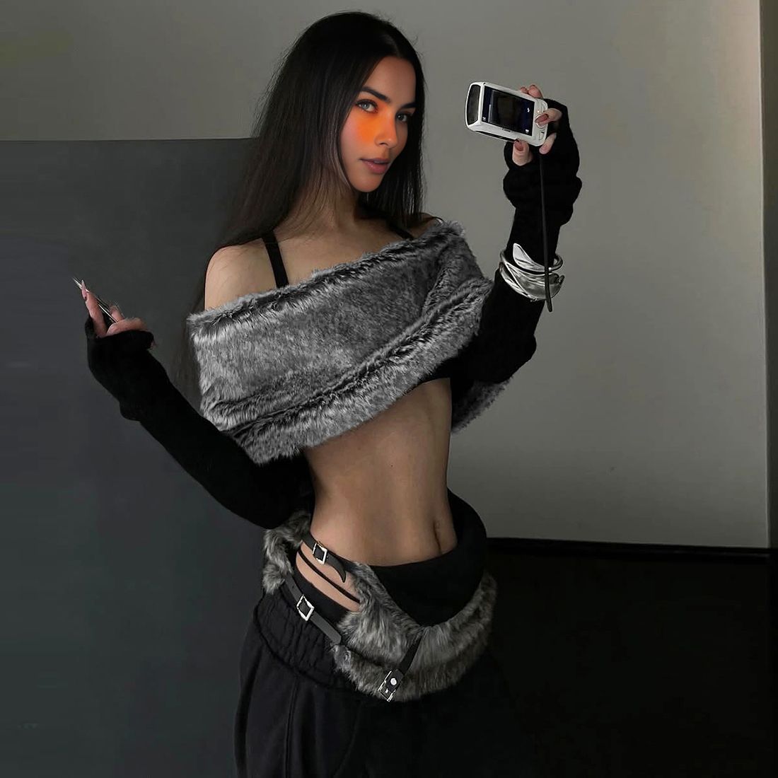 Top maniche lunghe scollato