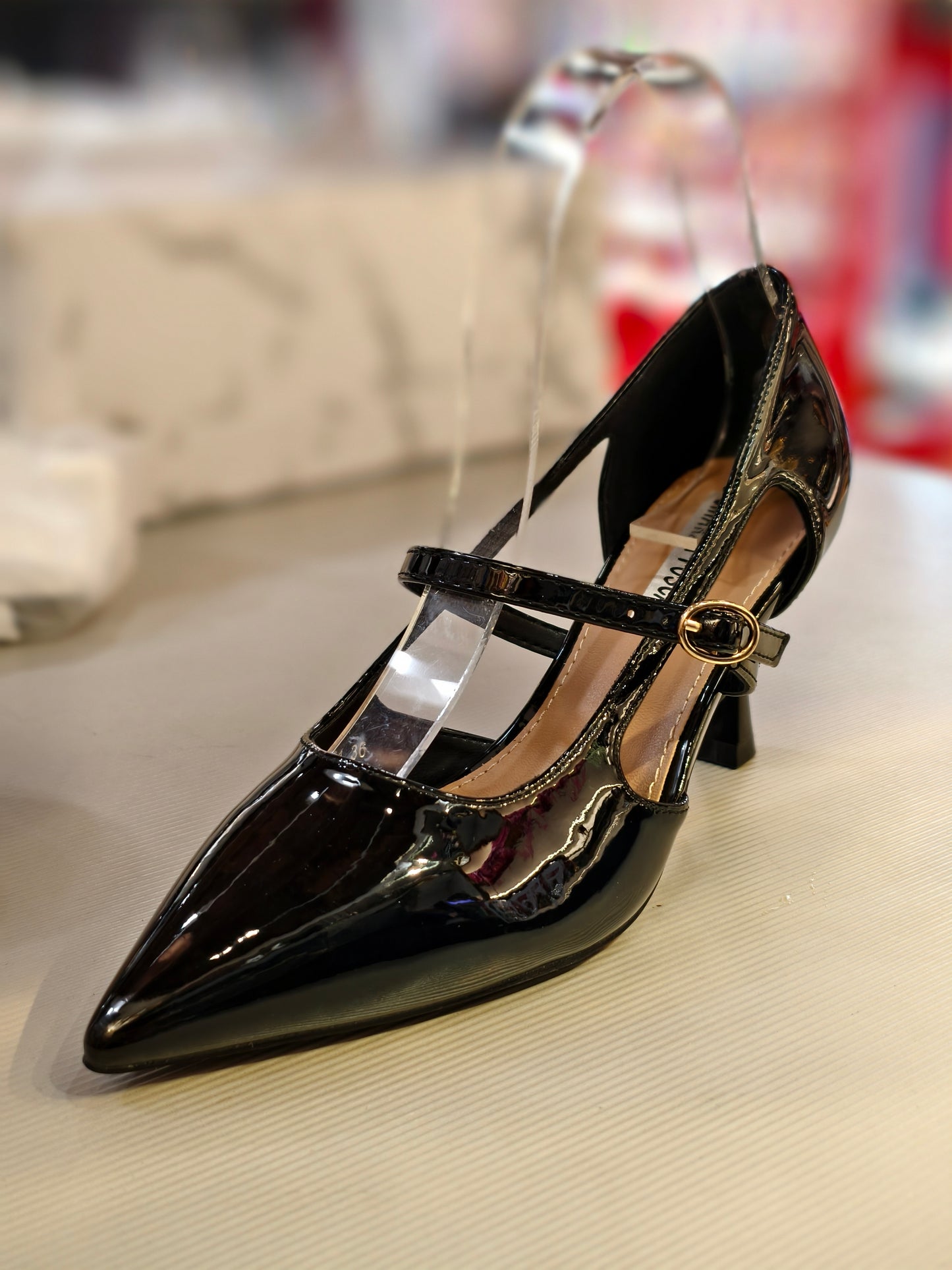 Tacco lucido Shine con laccio davanti