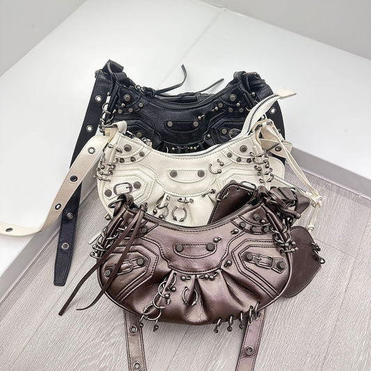 Borsa con le borchie