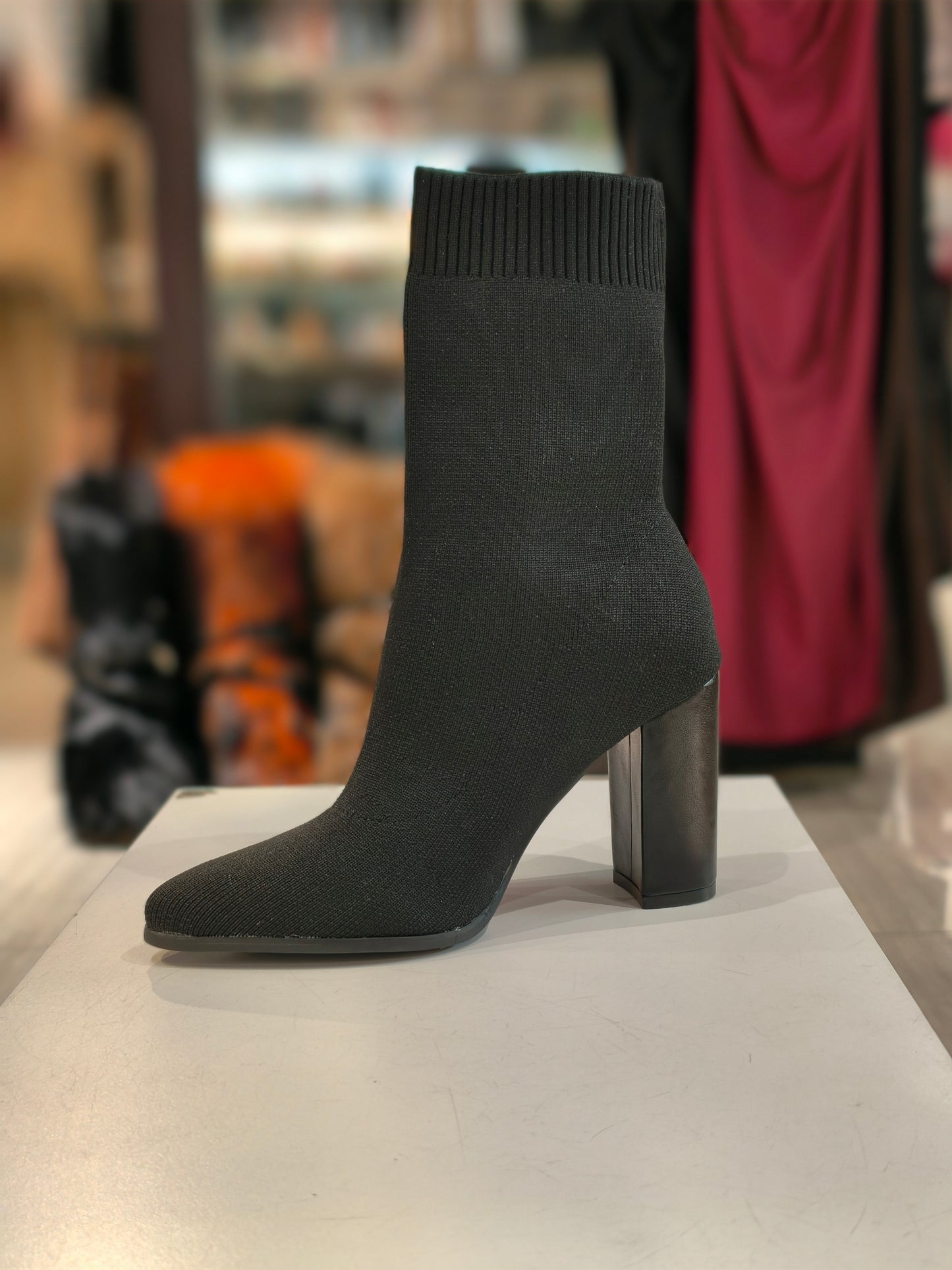 Stivaletti calza tacco largo